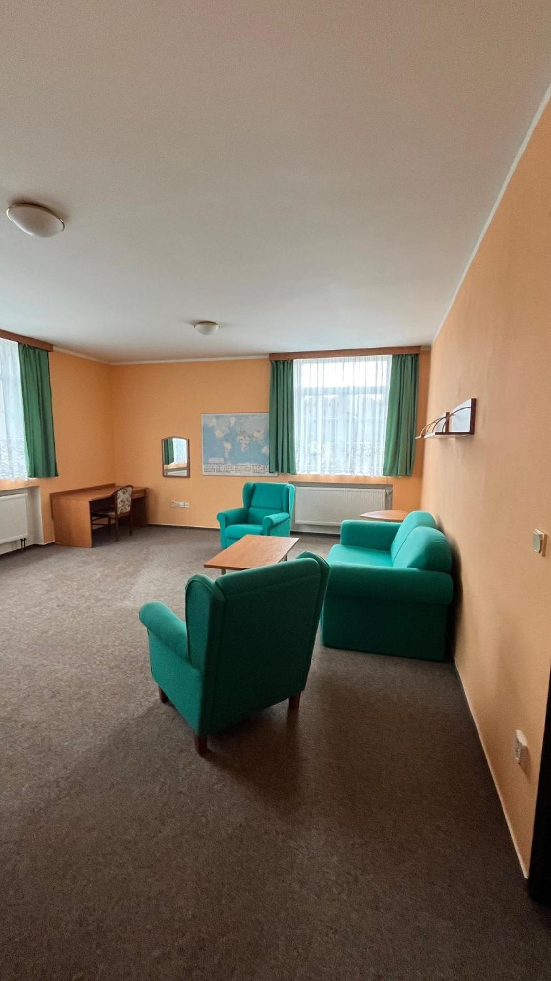 Grandhotel Nový Bor エクステリア 写真
