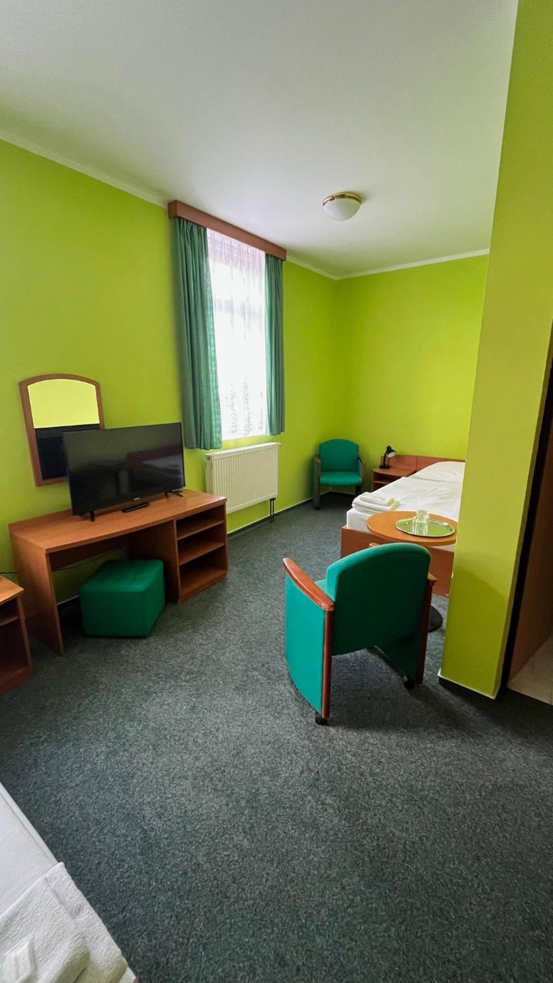 Grandhotel Nový Bor エクステリア 写真