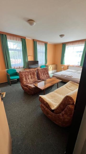 Grandhotel Nový Bor エクステリア 写真