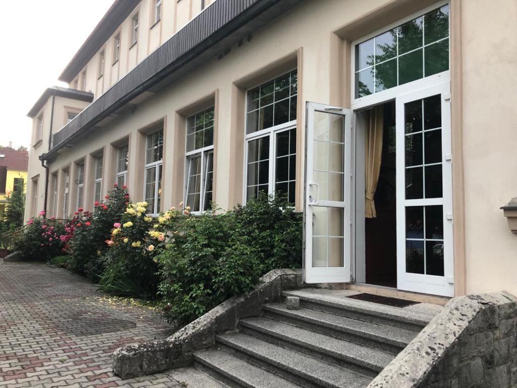 Grandhotel Nový Bor エクステリア 写真
