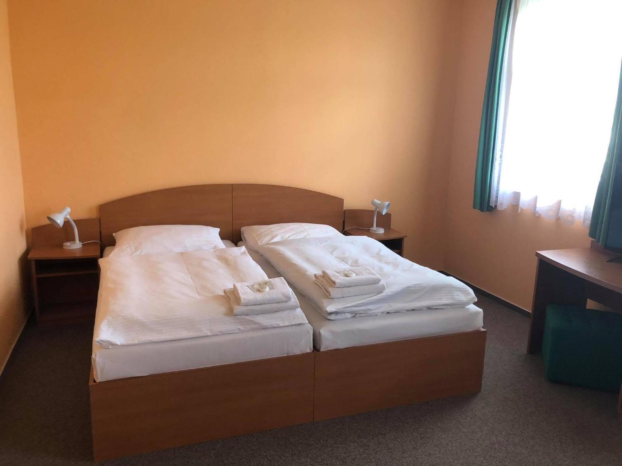 Grandhotel Nový Bor エクステリア 写真
